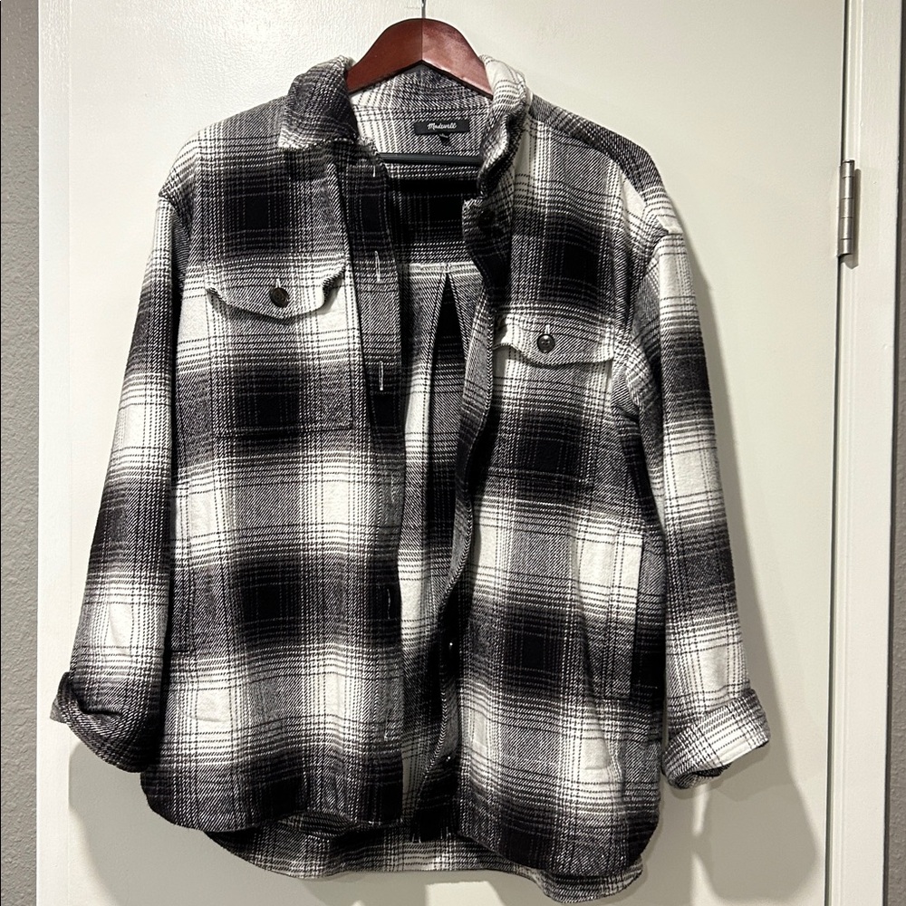 Madewell Twill Flannel Shirt-Jacket in Windowpane Plaid
Antique Cream Size Large - Picture 2 of 6